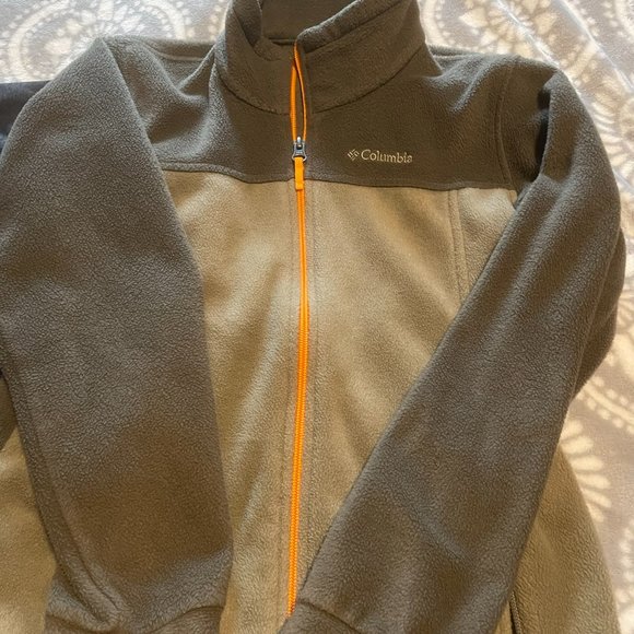 Boys Medium bundle- Nike black sweatshirt and Columbia brown fleece - Picture 7 of 11